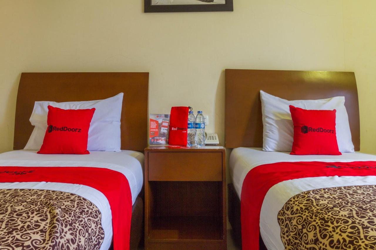 Hotel Reddoorz @ Paskal Hyper Square à Bandung Extérieur photo