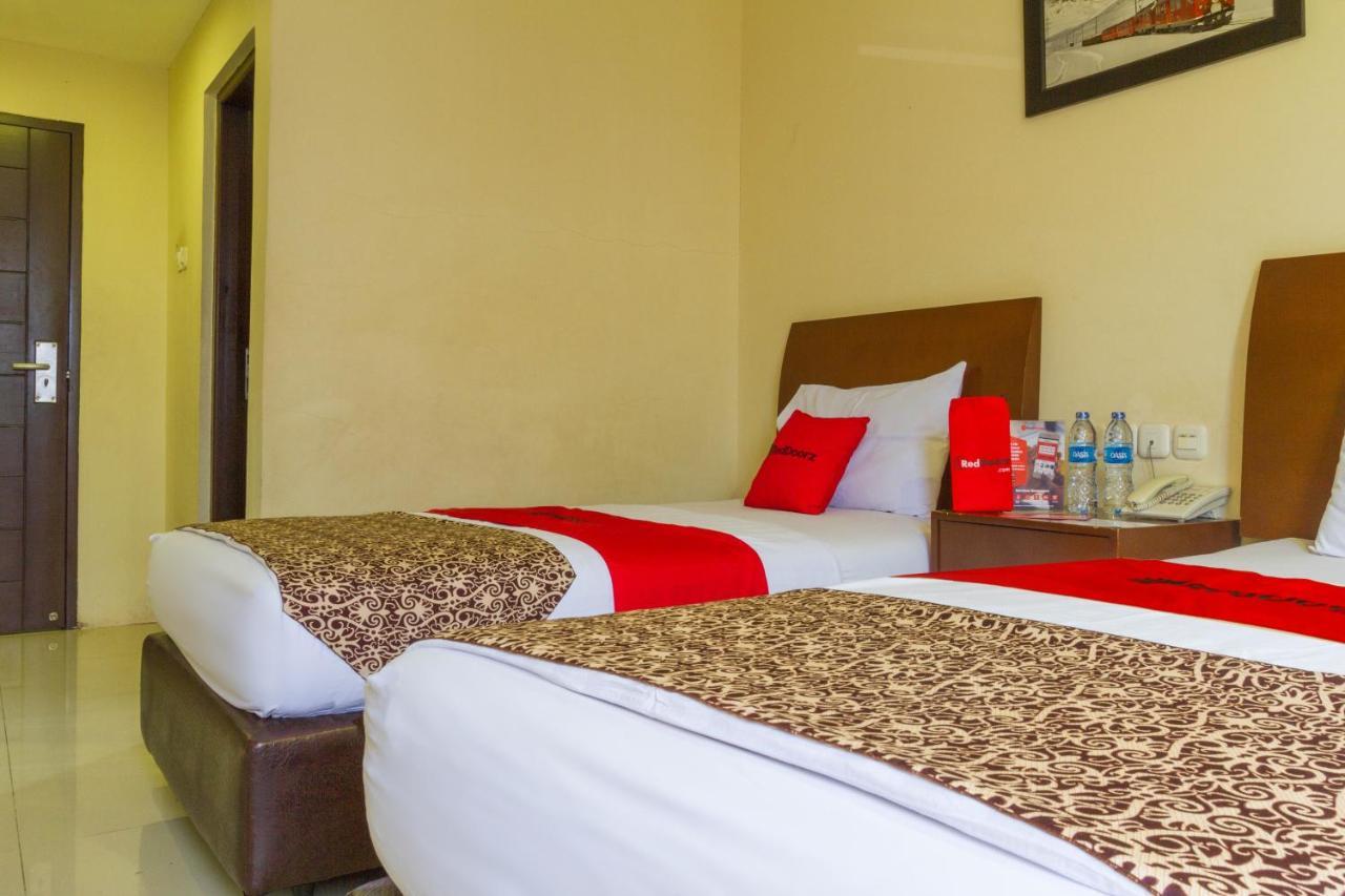 Hotel Reddoorz @ Paskal Hyper Square à Bandung Extérieur photo