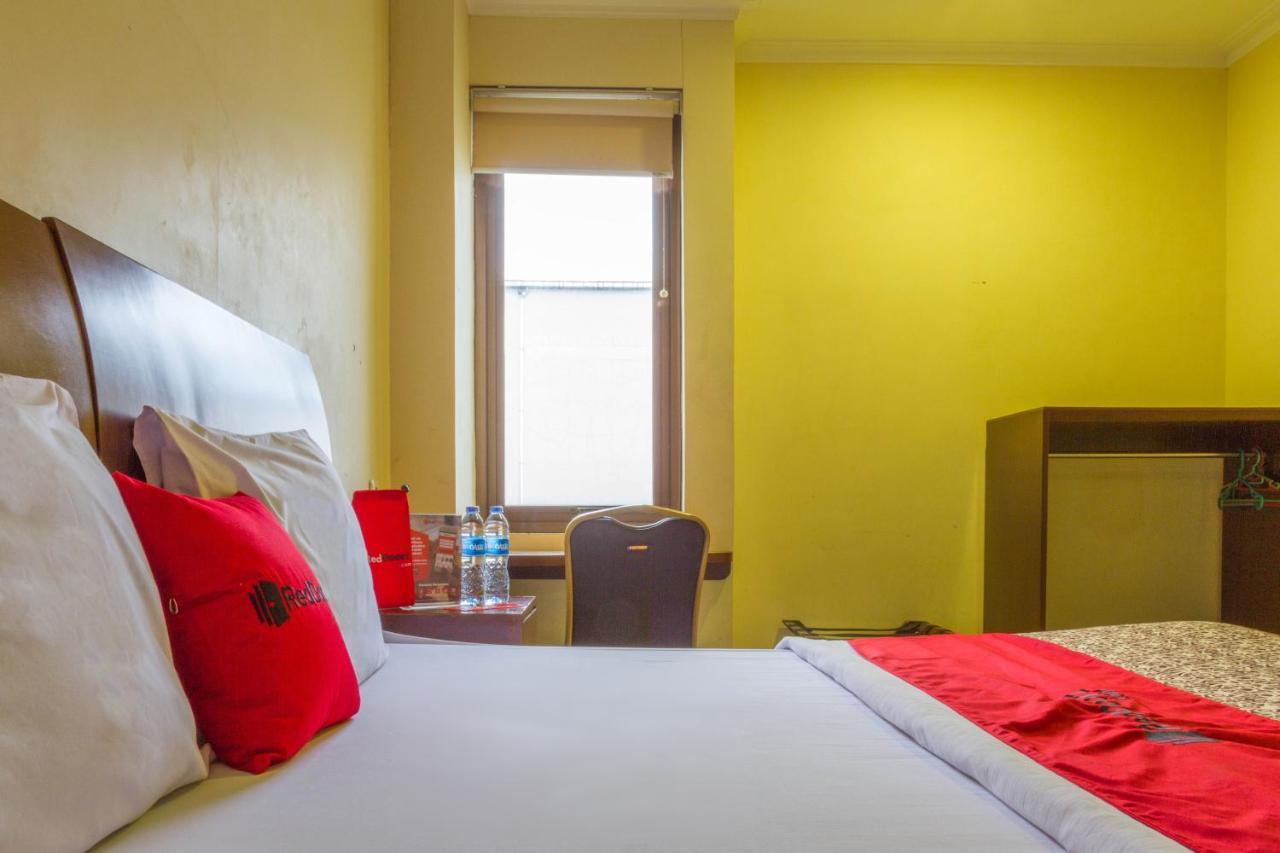 Hotel Reddoorz @ Paskal Hyper Square à Bandung Extérieur photo